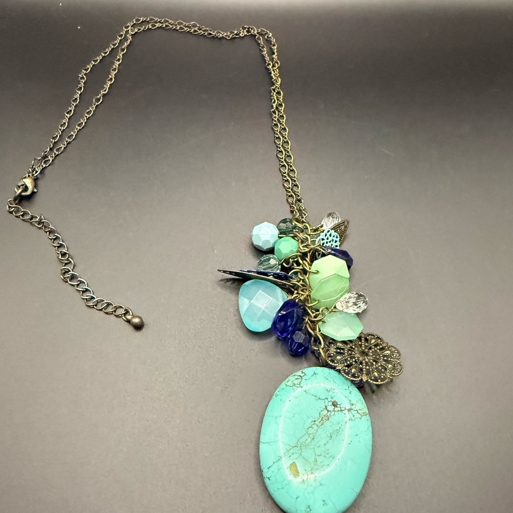 Avon Mark Turquoise Pendant Cluster Necklace